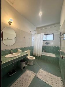 Ένα μπάνιο στο Fisherman Pool Villa - Koh Samui