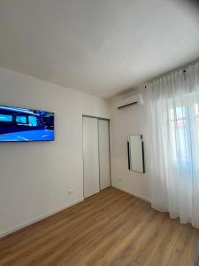 Μια τηλεόραση ή/και κέντρο ψυχαγωγίας στο Civico 333