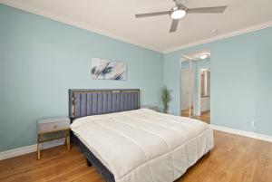 Postel nebo postele na pokoji v ubytování Beautiful Aloha Escape