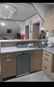 Una cocina o cocineta en Park Apartment