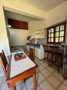 Kuchyň nebo kuchyňský kout v ubytování La casita del Olivo