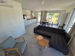 Una cocina o cocineta en Samen Aan Zee 15 fotos más