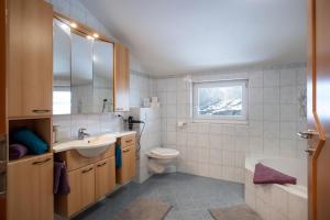 Ένα μπάνιο στο Apartment Auszeit bei Christl