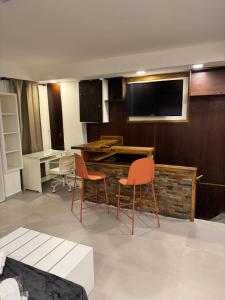 Μια τηλεόραση ή/και κέντρο ψυχαγωγίας στο Di Vaio's apartments Colli Aminei