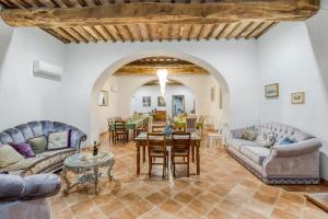 Χώρος καθιστικού στο Amazing Berignone Natural Paradise Apt - Happy Rentals +36 φωτογραφίες
