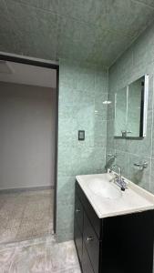Ванная комната в Departamento cerca de Polanco Nueva Embajada USA y el Hospital Militar