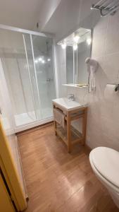 Ένα μπάνιο στο Résidence Bardon-Perry +185 φωτογραφίες