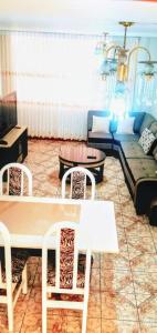 Χώρος καθιστικού στο Amoblado primer piso estacionamiento