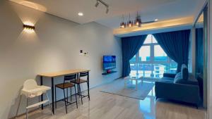 Μια τηλεόραση ή/και κέντρο ψυχαγωγίας στο Pinetree -- Puteri Harbour & City View #1BR1B #2 pax by Cowidea +21 φωτογραφίες