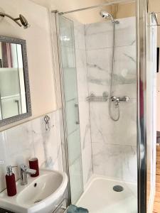 Ένα μπάνιο στο Entre Terre et Estuaire & Spa