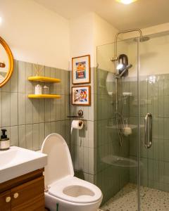 صورة لـ Colorful cozy apartment near DMK Airport, IMPACT Arena & BTS في Ban Nong Chaeng