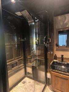 Et badeværelse på Çiftehan Otel