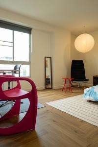 صورة لـ Colorful cozy apartment near DMK Airport, IMPACT Arena & BTS في Ban Nong Chaeng +11 صورة