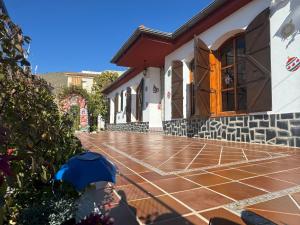 Το κτήριο όπου στεγάζεται  the country house