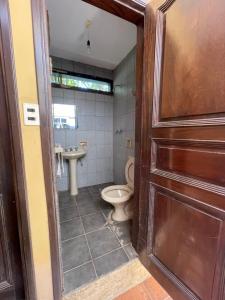 Koupelna v ubytování Cabaña Juanita en Achiras