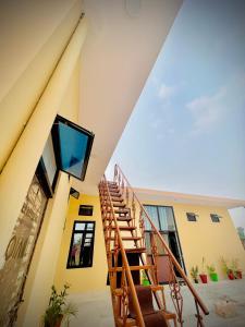 Μια τηλεόραση ή/και κέντρο ψυχαγωγίας στο Shri Ji guest house