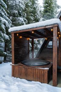 Leśna Sielanka domek z jacuzzi w lesie pod Górą Szczebel RELAX I SPORT v zimě