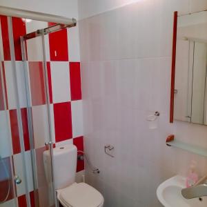 Ένα μπάνιο στο Hotel Miranda & Miranda