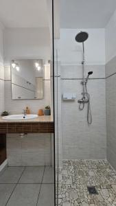 Koupelna v ubytování Les bungalows du château d'Ô