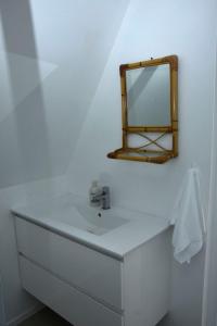 Imagine din galeria proprietății Cathedral Cove Cottage în Hahei +2 fotografii