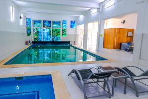 Bazén v ubytování Complex ALMA - Resort & SPA, Furnicoși nebo v jeho okolí