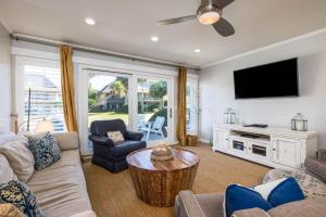 Posezení v ubytování 344 Capt John Fripp Villa