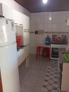 Køkken eller tekøkken på Casa Luna da Boa vista