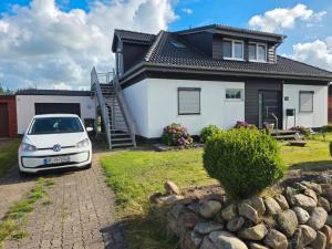 Το κτήριο όπου στεγάζεται  η παραθεριστική κατοικία