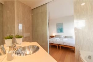 Postel nebo postele na pokoji v ubytování Casa d'Aiguanegra + 37 fotografií