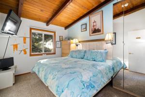 Ένα ή περισσότερα κρεβάτια σε δωμάτιο στο Ocean's Doorstep MCA#1121