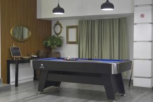 Τραπέζι μπιλιάρδου στο Senai -- Spacious & Mahjong & Billiards & KTV #4BR5B #30-35 pax by Cowidea +45 φωτογραφίες