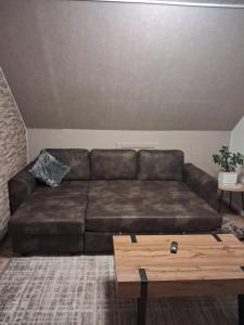 Χώρος καθιστικού στο Holiday Nest 2