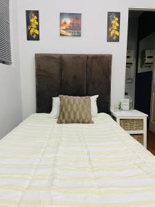 Giường trong phòng chung tại Annikaguesthouse