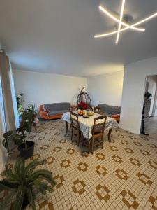 Χώρος καθιστικού στο Madlen +9 φωτογραφίες