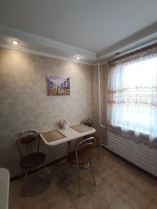 Et opholdsområde på Здам однокімнатну квартиру + 1 billede