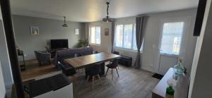 Μια τηλεόραση ή/και κέντρο ψυχαγωγίας στο Gîte La Bracilienne