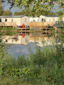 Vista de un río cerca de este campamento