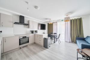 Η κουζίνα ή μικρή κουζίνα στο Single Room with WiFi & Amenities In Reading