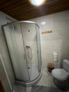 Et badeværelse på Cottage біля річки