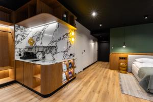 Η κουζίνα ή μικρή κουζίνα στο Hotel Kraft