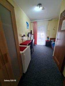 Φωτογραφία από το άλμπουμ του Golden Rangau Hotel & Pension σε Langenzenn