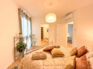 Χώρος καθιστικού στο ISEO LAKE 3-Bedroom just 40 meters from the lake and 12 meters from Piazza Garibaldi