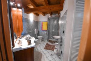 Koupelna v ubytování Maison Elie + 29 fotografií