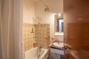 Ένα μπάνιο στο Location Porticcio +15 φωτογραφίες