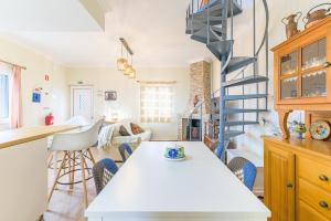 Η κουζίνα ή μικρή κουζίνα στο Beach House - Casa de praia, Costa