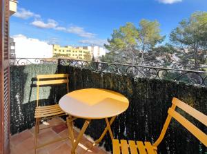 Balkón nebo terasa v ubytování Almirall Playa