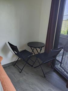 Χώρος καθιστικού στο Peace Hut