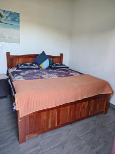 Ένα ή περισσότερα κρεβάτια σε δωμάτιο στο Peace Hut