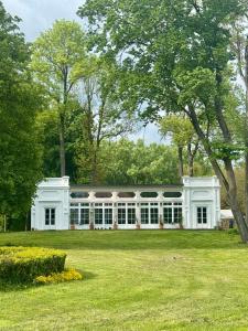 Foto dalla galleria di Stara Oranżeria Huszlew Dwór a Huszlew