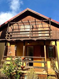 Bygningen som feriehuset ligger i